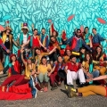 La StaMurga - Ottimista e Antifascista (Bologna), nata nel 2018. Foto di gruppo al Corteo di Carnevale di Scampia.