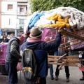 Assemblaggio del carro del cervello per il 42° Corteo di Carnevale di Scampia, domenica 11 febbraio 2024. Ph Maria Reitano.