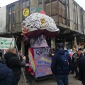 Il carro del GRIDAS (lato dormiente) pronto per il 42° Corteo di Carnevale di Scampia, domenica 11 febbraio 2024. Ph Martina Pignataro.