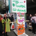 La “Little Free Library” al 42° Corteo di Carnevale di Scampia, domenica 11 febbraio 2024. Ph Martina Pignataro.