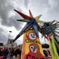 La Luna e la Rosa dei Venti al termine del 42° Corteo di Carnevale di Scampia, domenica 11 febbraio 2024. Ph Franco Vicario. 