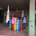 Allestimento del carro dell’ARCI Scampia per il 43° Corteo di Carnevale di Scampia, domenica 2 marzo 2025. Ph Maria Reitano.