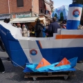 La “Mare Jonio” di cartone al 43° Corteo di Carnevale di Scampia, domenica 2 marzo 2025. Ph Maria Reitano.
