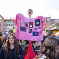 Il Supereroe Suppergiù del Collettivo Crepa al 43° Corteo di Carnevale di Scampia, domenica 2 marzo 2025. Ph Maria Reitano.