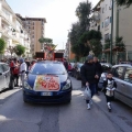 La macchina del GRIDAS con le parodie al 43° Corteo di Carnevale di Scampia, domenica 2 marzo 2025. Ph Maria Reitano.