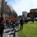 Attraversamento della rotonda del 43° Corteo di Carnevale di Scampia, domenica 2 marzo 2025. Ph Ferdinando Kaiser.