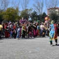 Piazza sognata e ripresa dal basso al 43° Corteo di Carnevale di Scampia, domenica 2 marzo 2025. Ph Ferdinando Kaiser.