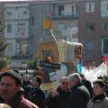 Apparizione di San Ghetto martire al 24° carnevale di Scampìa, 26 febbraio 2006. ph. Aniello Gentile.
