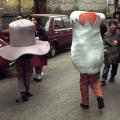 1985. Uovo radioattivo e cappello ambulante.