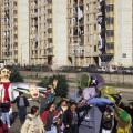 1996. Le armi nel cassonetto della N.U. Foto di Luca Pignataro