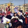 Il corteo a via Ghisleri. ph. Franco Maiello.