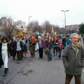 Il corteo si incammina verso la conclusione. ph. Marco Matta.