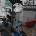 Il punteruolo rosso fora lo scafo della nave dei pira/iti, 14 febbraio 2010. ph. Aniello Gentile.