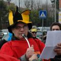 Il Maestro Gianni Tarricone introduce il 29° Corteo di carnevale di Scampia, domenica 6 marzo 2011. Ph. Aniello Gentile.