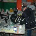 Laboratori di carnevale 2012 del GRIDAS. Chi dei due è il pungolo? (carne e ossa, ritagli di pelle su fil di ferro)ph. Martina Pignataro.