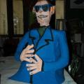 Laboratori di Carnevale 2013 del GRIDAS: ex-detenuto riciclato in camorrista pronto per mettersi alla guida del camion dei rifiuti tossici e dei torti inurbani (cartapesta su armatura di fil di ferro). ph. Martina Pi