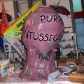 La testa del polpo (cartapesta su struttura di fil di ferro e legno). Laboratori di Carnevale 2014. Ph. Martina Pignataro.