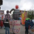 Il cuneo rosso delle Vele al 32° Corteo di Carnevale di Scampia, Domenica 2 marzo 2014. Ph. Aniello Gentile.