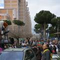 Un fiume di gente al 32° Corteo di Carnevale di Scampia, Domenica 2 marzo 2014. Ph. Aniello Gentile.