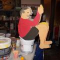 Una sagoma di bambino per la prua della barca delle culture (cartone). Laboratori di Carnevale 2015. Ph. Martina Pignataro.