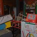 Mezzi di dis-informazione di massa e #TGPorco pronti per i due lati del carro. Laboratori di Carnevale 2016. Ph. Michele Vincenzo Gentile.