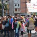 Coreografia “Tutti i muri giù per terra” del Comitato Civico Cambiamo Mugnano al 34° Corteo di Carnevale di Scampia, domenica 7 febbraio 2016. Ph. Aniello Gentile.