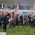 Le maschere positive vincono sul falò allegorico del 34° Corteo di Carnevale di Scampia, domenica 7 febbraio 2016. Ph. Aniello Gentile.