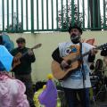 ‘oRom in concerto in via Cupa Perillo a conclusionce del 34° Corteo di Carnevale di Scampia, domenica 7 febbraio 2016. Ph. Paola Lauri.