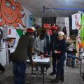 I Cupidi al lavoro per i loro travestimenti, laboratori per il 36° Corteo di Carnevale di Scampia, febbraio 2018. Ph. Martina Pignataro.