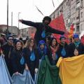 L’acqua che spegne il fuoco dell’intolleranza dell’Associazione “Claudio Miccoli” al 36° Corteo di Carnevale di Scampia, domenica 11 febbraio 2018. Ph. Ass. Claudio Miccoli.