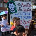 Il Gruppo “Dignità & Bellezza” dell’ISIS “Attilio Romanò” al 37° Corteo di Carnevale di Scampia, domenica 3 marzo 2019. Ph. Aniello Gentile.
