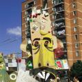 1996. Il totem dei rifiuti. Cartone e plastiche varie. ph: Luca Pignataro