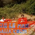 Striscione del giugno 2002 "Giù le mani dalla Costa" per la battaglia LIPU in difesa del litorale jonico lucano (lo striscione più utilizzato e più fotografato!).
