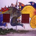 Mural al santuario di Madonna di Briano. Particolare: i bambini sul drago della pace.