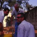 Gioia del Colle (Bari) - Asilo, 1997. Preparazione del muro.