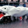 La balena al 4° Corteo di Carnevale di Scampia, domenica 9 febbraio 1986. Ph. Felice Pignataro.