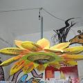 Laboratori di Carnevale 2013 del GRIDAS: il girasole a testa in giù...per fare spazio. ph. Martina Pignataro.