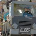 Il camorrista alla guida del camion dei rifiuti tossici, carro dei torti inurbani, al 31° Corteo di Carnevale di Scampia, domenica 10 febbraio 2013. ph. Aniello Gentile.
