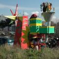 La macchina del compostaggio e degli orti urbani al campo rom per la conclusione del 31° Corteo di Carnevale di Scampia, domenica 10 febbraio 2013. ph. Aniello Gentile.