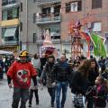 Hombre, la gru e il paguro al 32° Corteo di Carnevale di Scampia, Domenica 2 marzo 2014. Ph. Aniello Gentile.