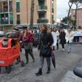 La macchinina-carrello al 33° Corteo di Carnevale di Scampia, domenica 15 febbraio 2015. Ph. Aniello Gentile.