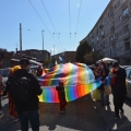 La bandierona dalla Pace della Scuola di Pace al 40° Corteo di Carnevale di Scampia, domenica 27 febbraio 2022. <em>Ph Aniello Gentile.</em>
