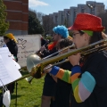 L’esibizione dell’Orchestra giovanile “Musica libera Tutti” al 40° Corteo di Carnevale di Scampia, domenica 27 febbraio 2022. <em>Ph Aniello Gentile.</em>