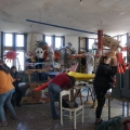 Laboratori multiculturali e ridipintura della “Rosa dei Venti” per il 41° Corteo di Carnevale di Scampia, febbraio 2023. <em>Ph Maria Reitano.</em>