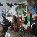 La struttura del fascio-missile (legno, canne di fiume, fil di ferro). Laboratori per il 41° Corteo di Carnevale di Scampia, gennaio 2023. <em>Ph Mario Zuppolini.</em>