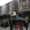 Allestimento del carro del GRIDAS per il 41° Corteo di Carnevale di Scampia, domenica 19 febbraio 2023. <em>Ph Martina Pignataro.</em>