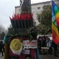 Allestimento del carro del GRIDAS (parte posteriore sulla vicenda #IlGRIDASNonSiTocca) per il 41° Corteo di Carnevale di Scampia, domenica 19 febbraio 2023. <em>Ph Martina Pignataro.</em>