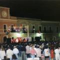Festa serale nella piazza di San Vito dei Normanni (BR), agosto 1996. ph. Enzo Longo.