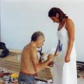 Oltre al muro si pittano i vestiti! San Vito dei Normanni (BR), 2001. ph. Enzo Longo.